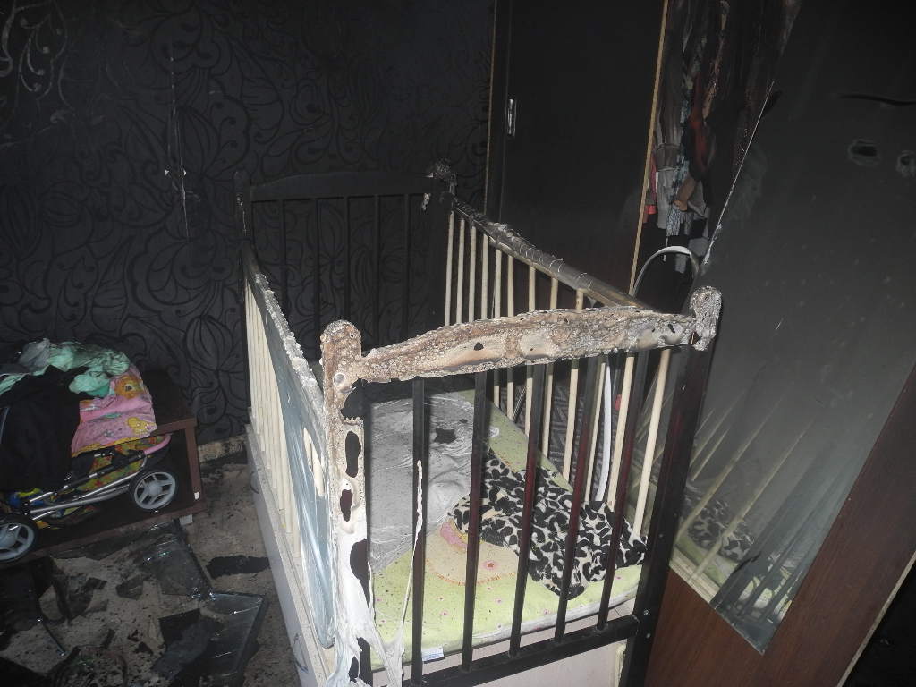 В Гомеле на пожаре в квартире спасены 2-летняя девочка и мужчина