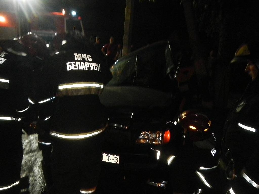 ДТП в Речице: понадобилась помощь спасателей в деблокировке водителя 